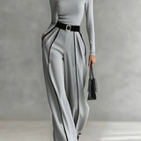 Vera - Elegant Set with Contrast Details