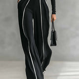 Vera - Elegant Set with Contrast Details